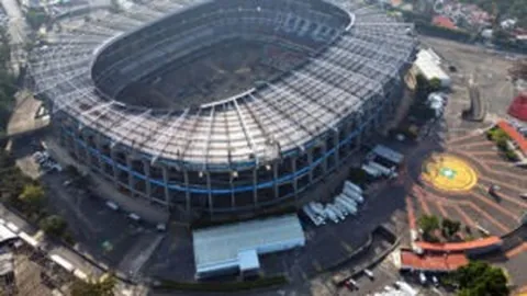 洛杉矶山火救援行动升级，直升机事故频发，疑点重重事件引关注！